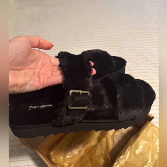 BNIB Koolaburra by Ugg Fur sandals - Picture 6 of 11